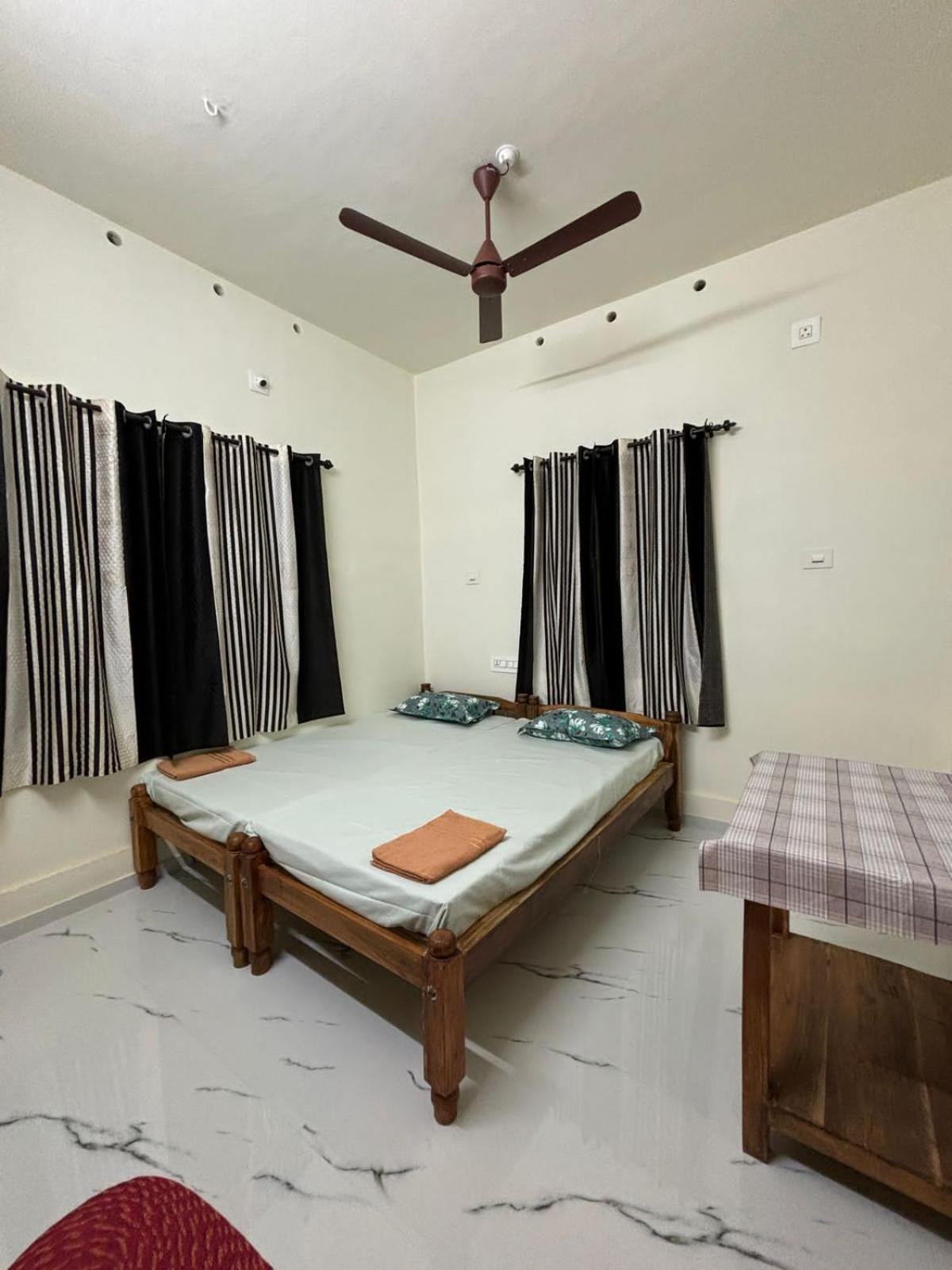 Golden Beach Home Stay Alappuzha ภายนอก รูปภาพ