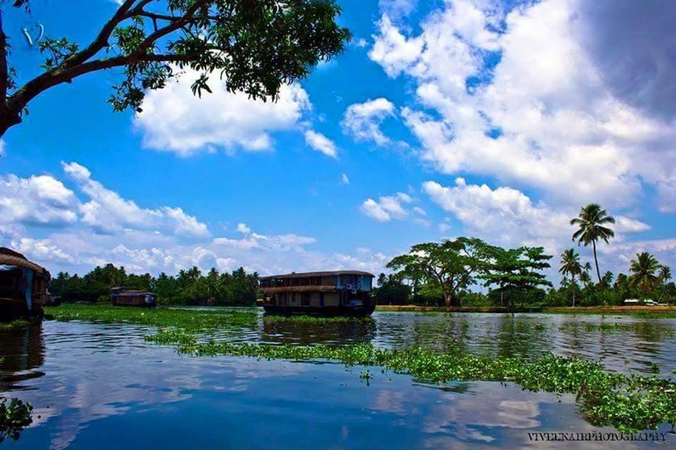 Golden Beach Home Stay Alappuzha ภายนอก รูปภาพ