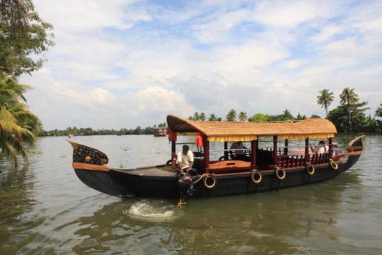 Golden Beach Home Stay Alappuzha ภายนอก รูปภาพ